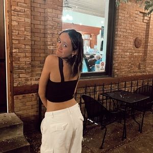 Meet your Posher, Abigail